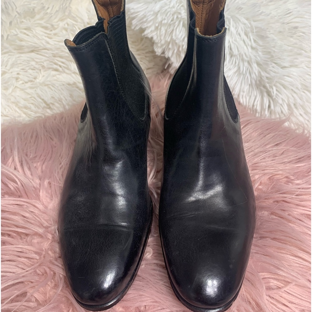 John Fluevog 5.5 black ankle boots